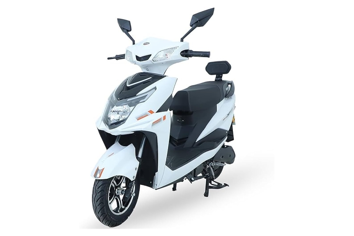 White E-Scooty Weekly Rent